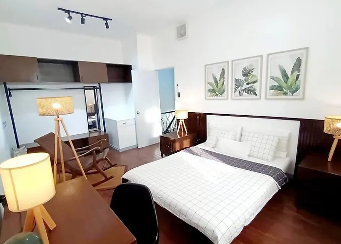 2a2j - 2 Bedroom Manila